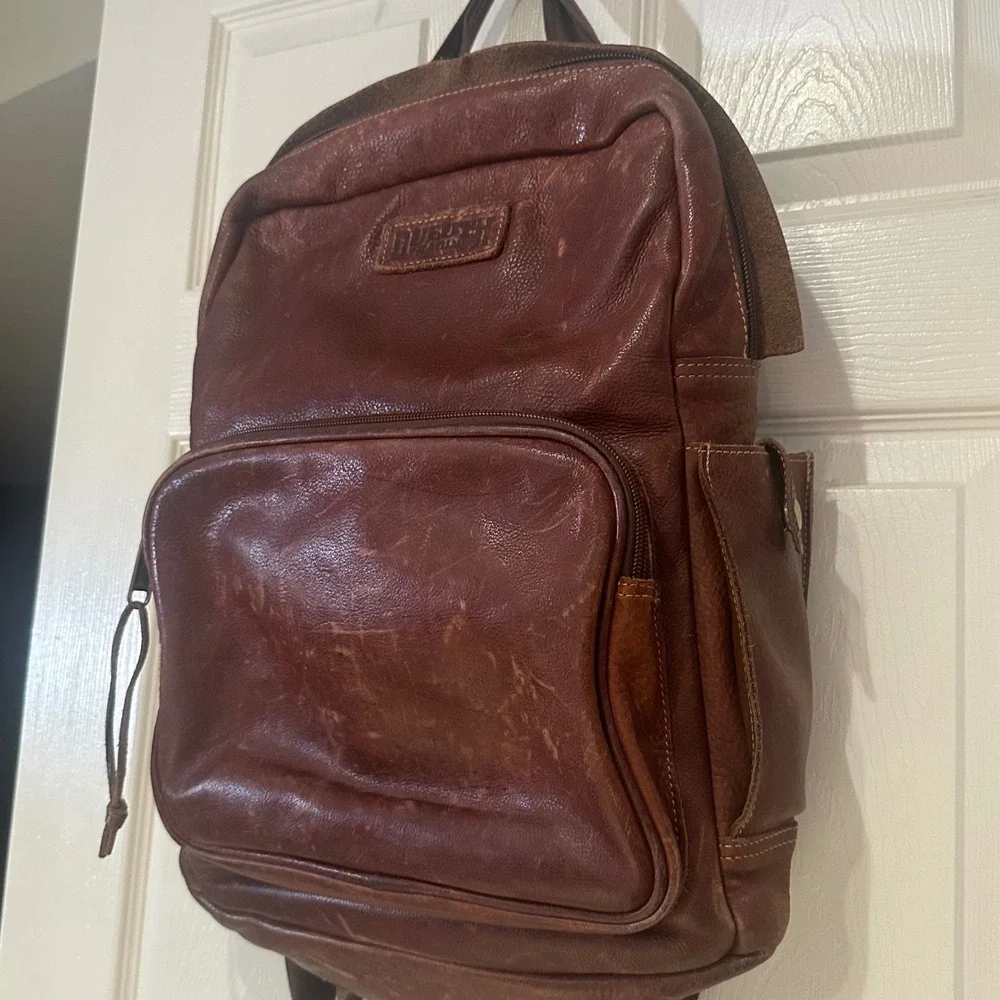 Duluth Trading Co Brown Leather Backpack Laptop Bag Plaid Lining Rugged Mens